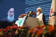 تأکید آیتالله سیستانی بر فعالیت دینی متناسب با شرایط جوامع است/شهدا منشأ آثار و برکات ماندگار هستند