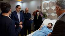 عیادت رییس بنیاد شهید و امور ایثارگران از جانباز سرافراز حسین محمدی