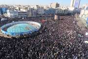 سیل عزاداران در میدان انقلاب در پی شهادت حضرت آیت‌الله العظمی سیدعلی حسینی خامنه‌ای رهبر معظم انقلاب اسلامی ‌ 
