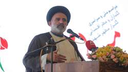 آیین مهمانی لاله‌ها همزمان با هفته دفاع مقدس در بهشت زهرا(س)