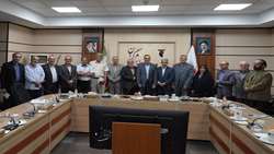 نشست صمیمی معاون رئیس‌جمهور و رئیس بنیاد شهید و امور ایثارگران با جمعیت آزادگان دفاع مقدس